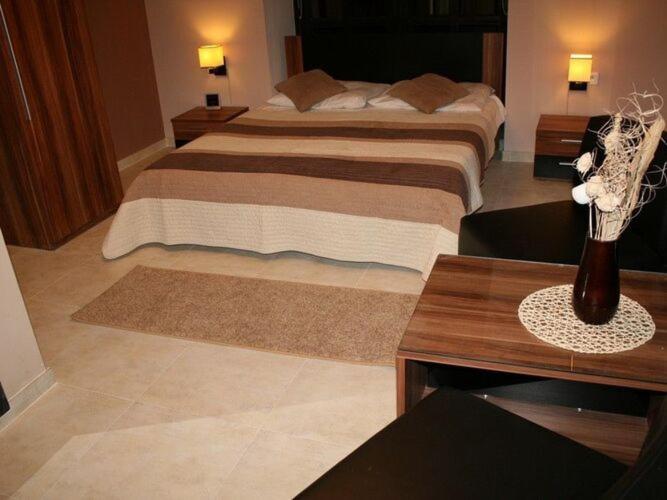 Large Holiday Villa With Swimming Pool, Brenna Exteriör bild
