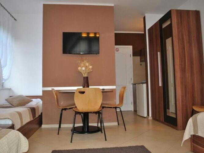 Large Holiday Villa With Swimming Pool, Brenna Exteriör bild